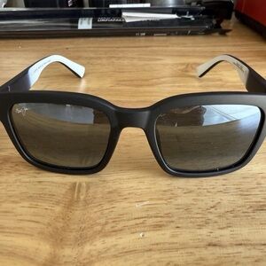 Maui Jim polarized opopio AF matte blk sunglasses 54mm